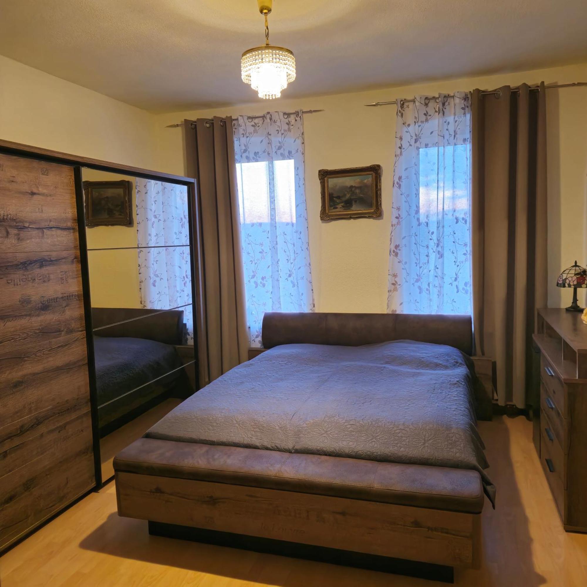 Apartment 5 *